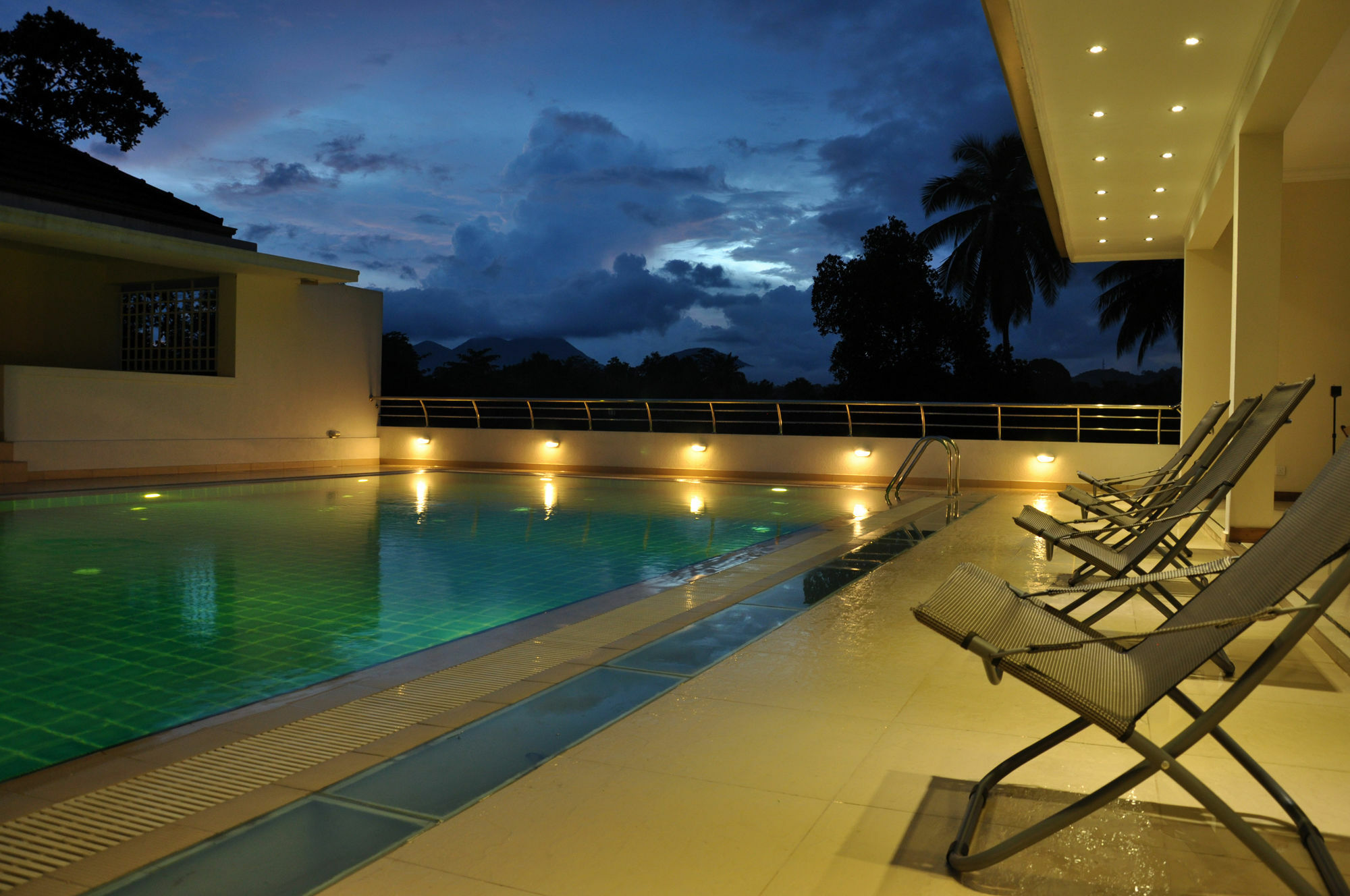 Serene Villa Ratnapura Exterior foto